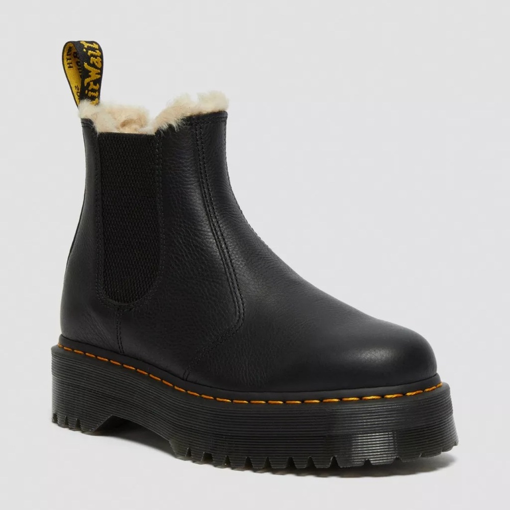 2976 Faux Fur Lined Platform Chelsea Boots